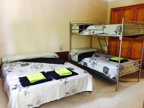 7 bedrooms, iron/ironing board, free WiFi, bed sheets