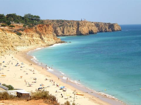 Beach nearby, sun loungers, beach towels