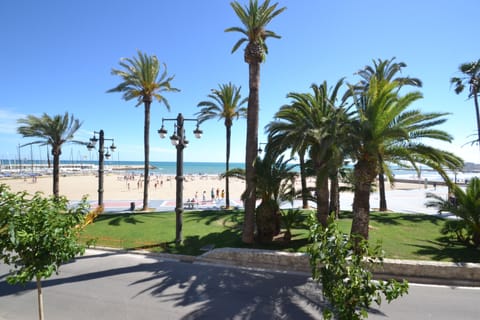 Beach nearby, beach towels