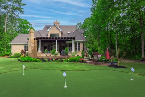 Huge, private backyard with putting green!