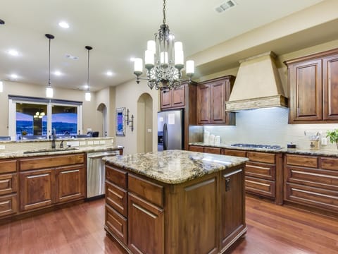 KITCHEN ISLAND
