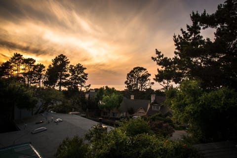 Evening sky from the roof top ocean view deck.