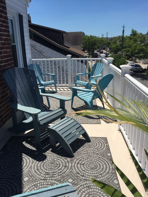 Relax and enjoy a cocktail on the sundeck