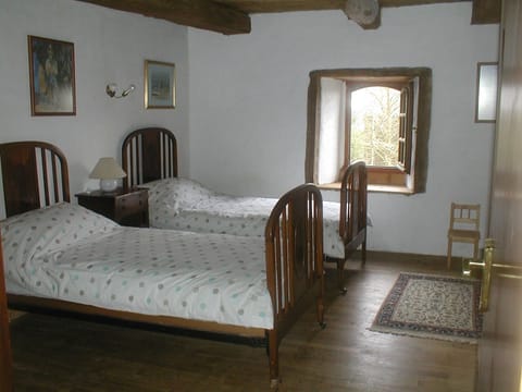 twin bedroom