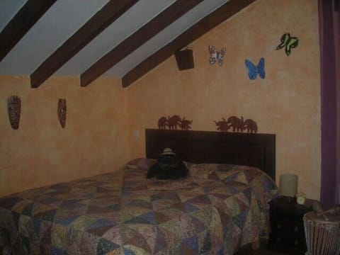 3 bedrooms, iron/ironing board, travel crib, free WiFi