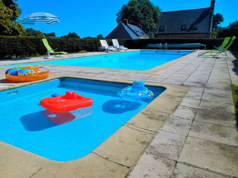 Heated swimming pool 12m by 5m