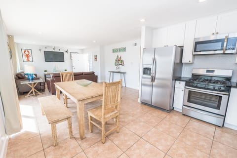 The open floor plan allows for easy group hangouts.
                