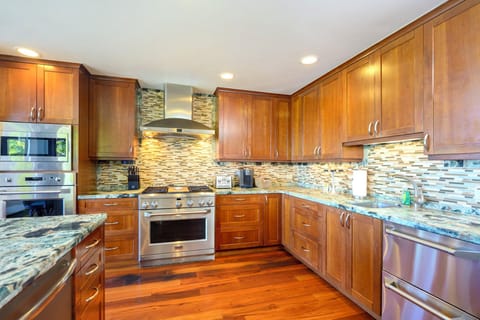 The gourmet chef's kitchen is fully equipped and ready to turn out tasty dinners