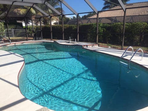Large private pool (36ft X 14ft,  20,000 Gallon Pool!)