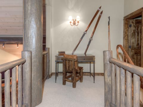 Powder Ridge Manitou 1, Loft, 2