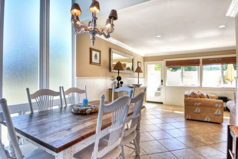 Entry way to your vacation condo in Del Mar