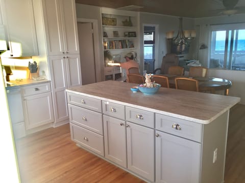 Open kitchen and dining 