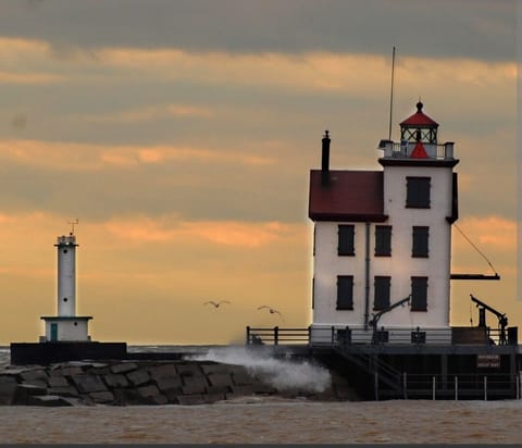 Jewel of the Port and neighboring beacon