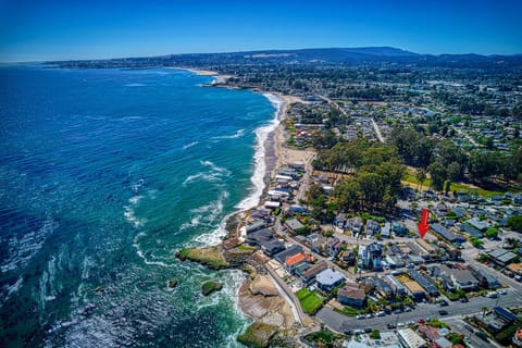 Located on quiet block of Pleasure Point - 1/2 block from the ocean
