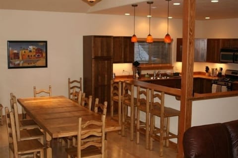 Large Diningroom, Kitchen and great room with seating for 12.