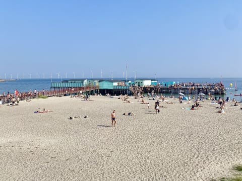 Beach nearby, beach towels