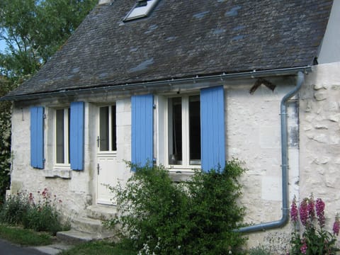 Front of cottage