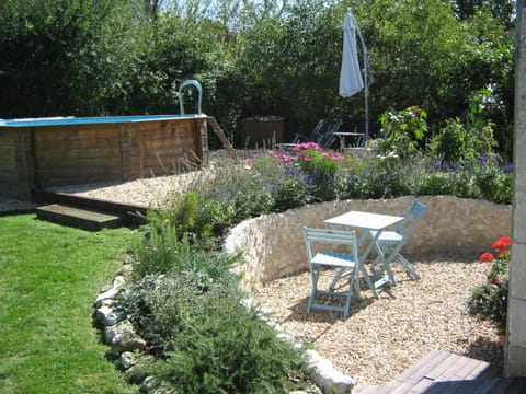 sunken patio and pool area