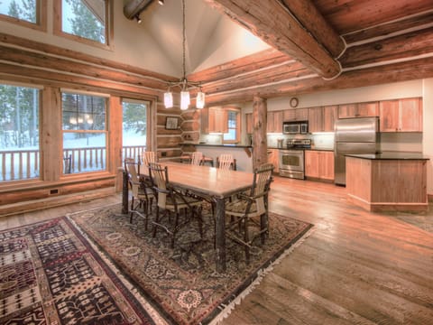 Powder Ridge Chief Gull 1, Dining, 2