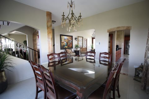 Formal Dining Room for 8 nwxt to kitchen with seating for 8 more