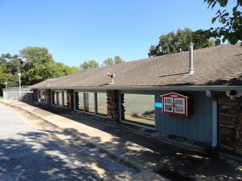 Lost Bridge Village Recreation Center