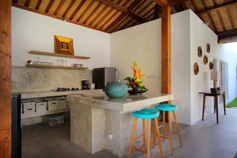 #H1 8BR Oberoi 700m Beach Seminyak Villa