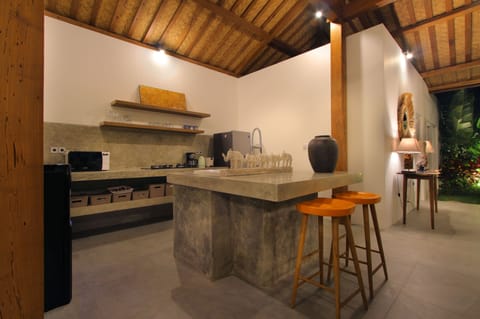 #H1 8BR Oberoi 700m Beach Seminyak Villa