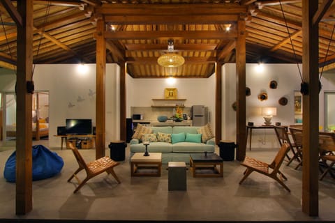 #H1 8BR Oberoi 700m Beach Seminyak Villa