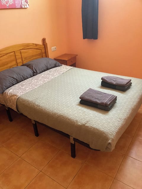 4 bedrooms, in-room safe, iron/ironing board, WiFi