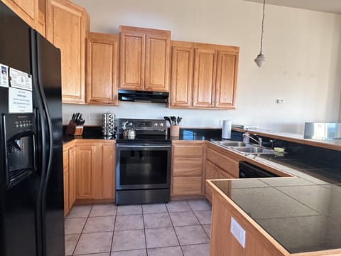 Kitchen with plenty of space