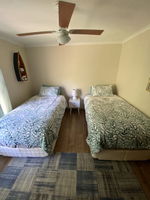 3 bedrooms, bed sheets, wheelchair access