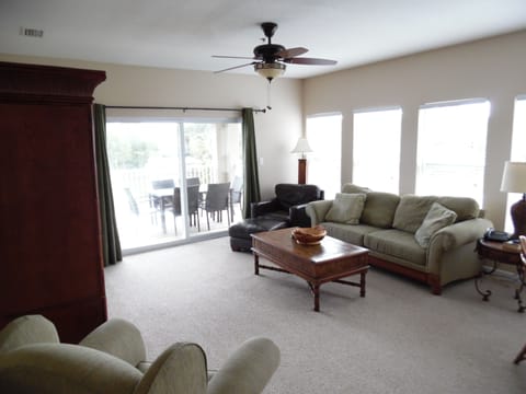 Living room
Typical 3 BR unit-all units are furnished similarly