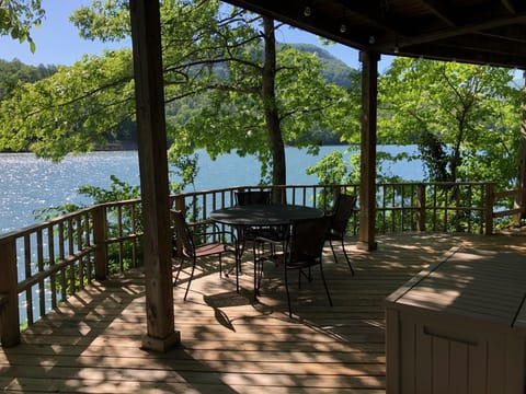 Lower deck near the lake