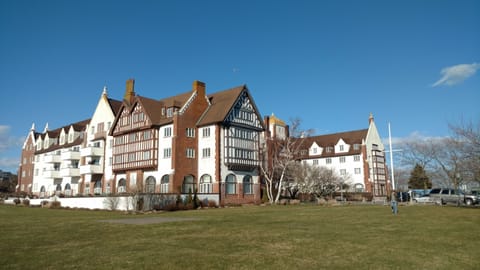 Montauk Manor