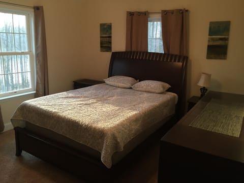 3 bedrooms, iron/ironing board, travel crib, free WiFi