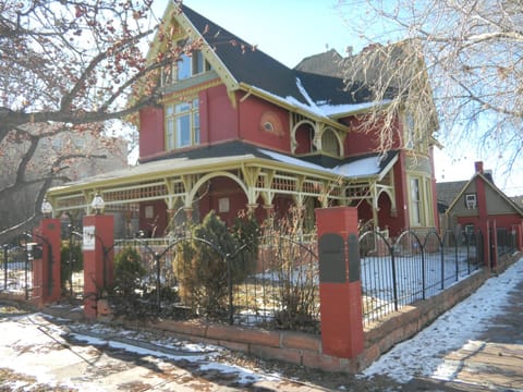 Einzigartiges historisches viktorianisches Herrenhaus in der Nähe der Innenstadt von Denver für 16 Personen. house in Denver