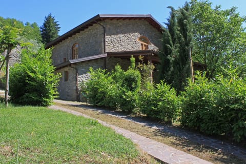 The house seen from the carport.
