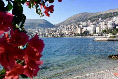 Beach nearby, sun loungers, beach towels