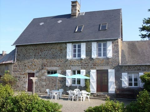 View of back garden & House