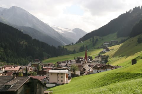 View to the Glacier (Lanersbach village)