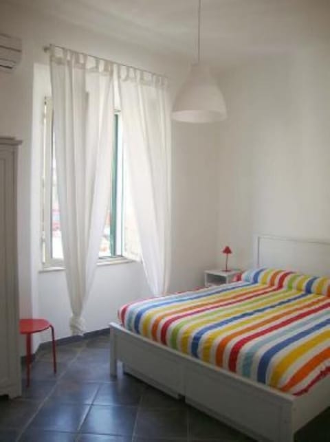 Iron/ironing board, travel crib, free WiFi, bed sheets