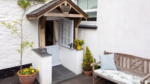 Cottage Entrance 