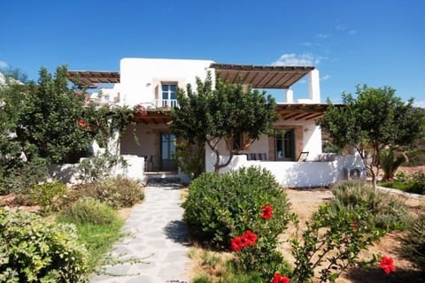 View of the villa and the garden