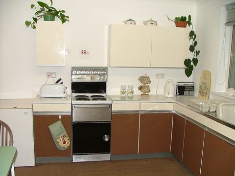 Kitchen/diner sits 9