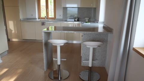 STELLA - Offene Küche mit Theke