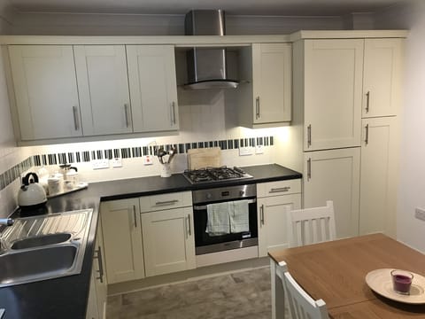 Fan oven, Large Fridge Freezer, Dishwasher, Microwave, tassimo Coffee machine