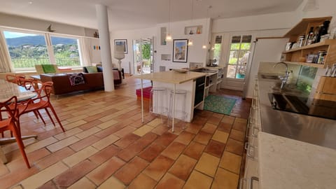 Kitchen area with induction stove