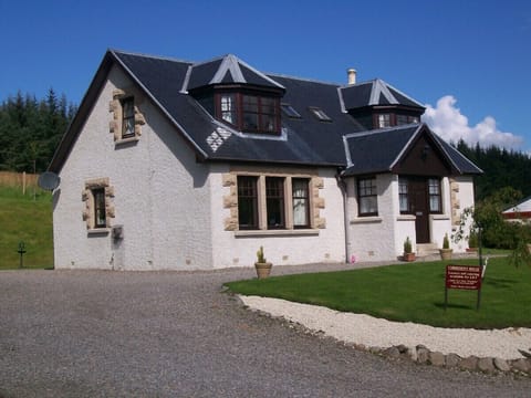 A Quiet but central wood-side  location at the Heart of  beautiful  Strathspey
