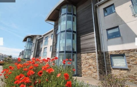 Ocean1 apartment with sea views  2nd floor. access by lift or stairs, Parking