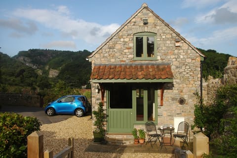 The cottage with Cheddar Gorge behind